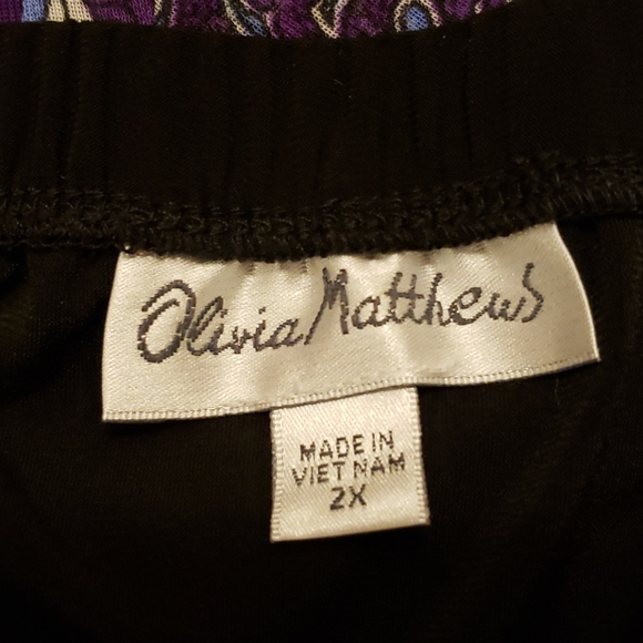 GORGEOUS DRESS - Picture 8 of 10